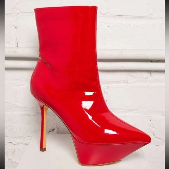 Fitted Side Zipper Skinny Heel Ankle Booties. - Picture 3 of 4